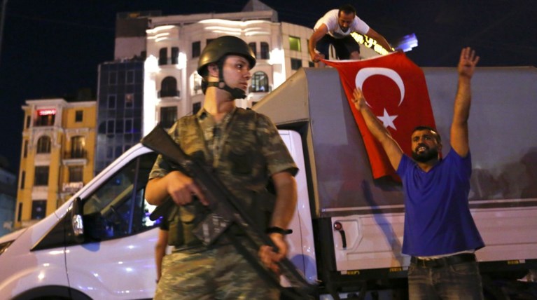 Συνέλαβαν σύμβουλο του πρώην Προέδρου Αμπντουλάχ Γκιούλ ως "πραξικοπηματία"