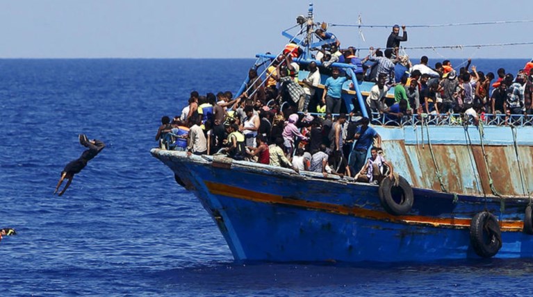 Δράμα στη Μεσόγειο: Διασώθηκαν 6.500 μετανάστες ανοικτά της Λιβύης