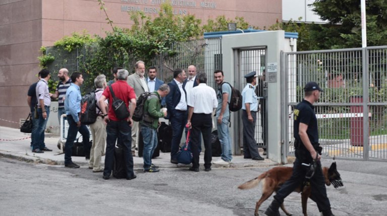 Mέχρι το βράδυ «κλείνουν» και οι 4 τηλεοπτικές άδειες