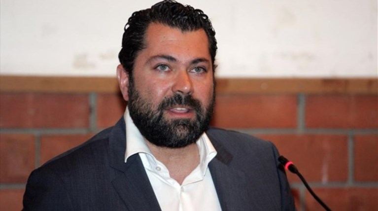 Κυβέρνηση: Άκαιρη η συζήτηση για θεματικές άδειες, πρώτα οι περιφερειακές
