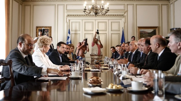 Τσίπρας σε φορείς: Κρίσιμοι οι επόμενοι πέντε μήνες