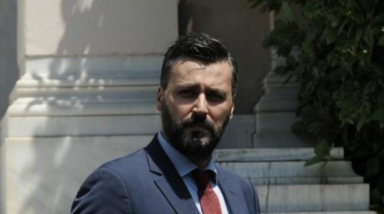 Καλλιάνος: Οι έξι λόγοι για τους οποίους πρέπει να παραιτηθεί ο Καμμένος