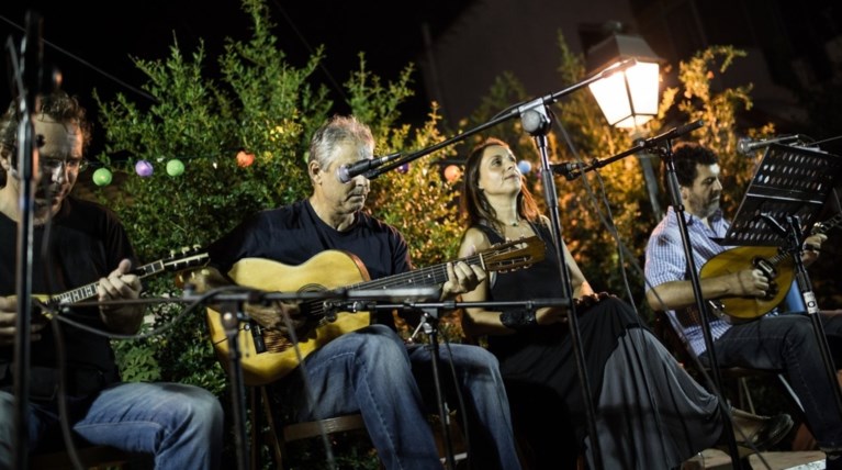 Νύχτα μαγική με την «Παρέα του Τσιτσάνη» στην Ανω Πόλη