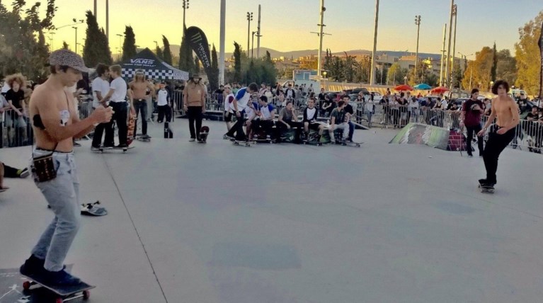 Ελληνικό Vabs Shop: Riot: Οι skateαδες έβαλαν "φωτιά" στο Μαρούσι - φωτό -