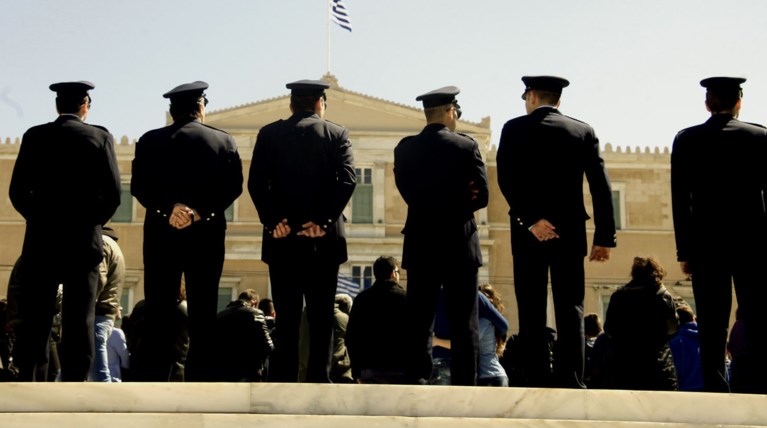 Ερχονται μειώσεις για 188.000 των "ειδικών μισθολογίων"