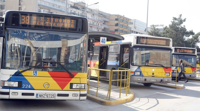 Οδηγός του ΟΑΣΘ καταχειροκροτήθηκε από επιβάτες - Διαβάστε γιατί