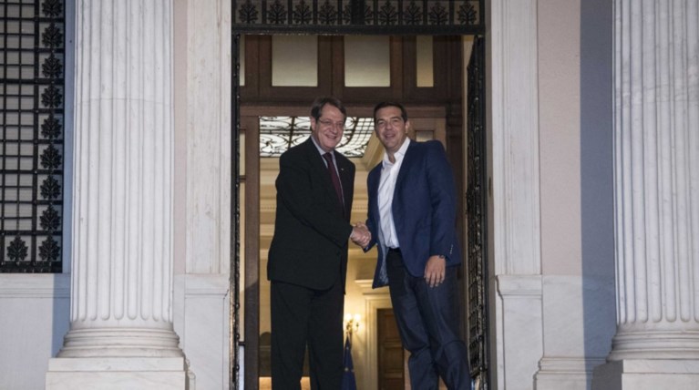 Συνάντηση Τσίπρα με Αναστασιάδη στο Μέγαρο Μαξίμου