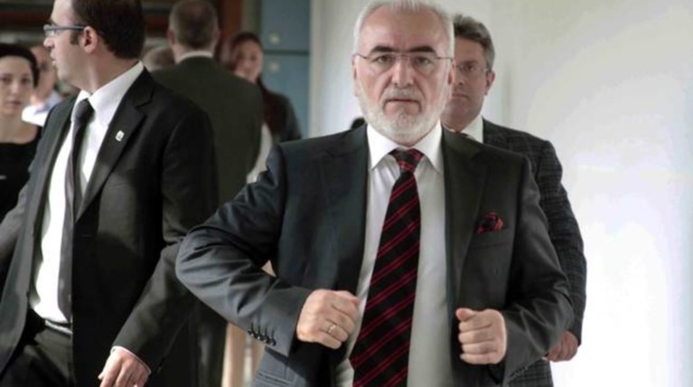 Ο Alpha προσφεύγει στην Κομισιόν κατά του Ιβάν Σαββίδη