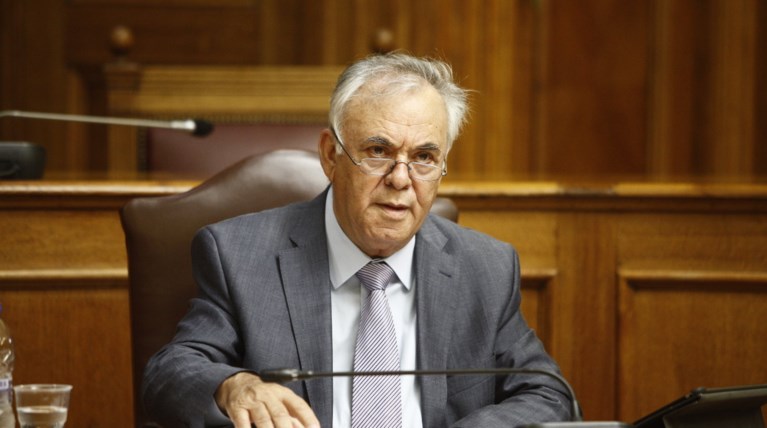«Κουρεύει» ο Δραγασάκης τις προσδοκίες για το χρέος