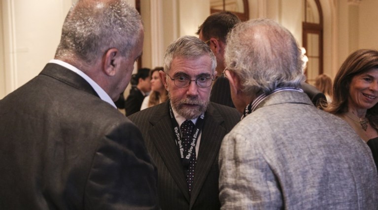 Κρούγκμαν: Καλύτερα να έφευγε η Ελλάδα από το ευρώ
