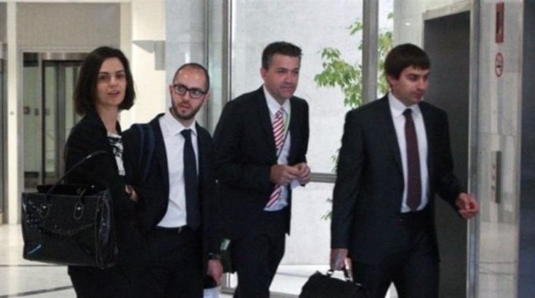 «Μαύρος καπνός» στο Χίλτον. Που διαφωνούν Αθήνα-δανειστές