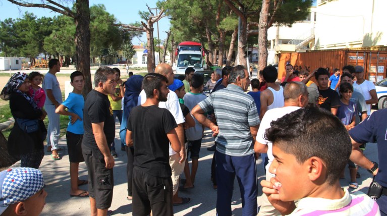Σε "ομηρία" μέλη του ΕΛΚ από πρόσφυγες στα Διαβατά