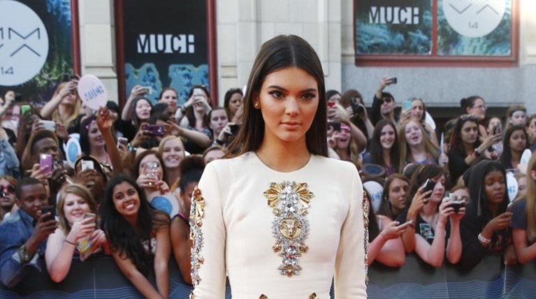 Κένταλ Τζένερ: Η μπαλαρίνα της VOGUE