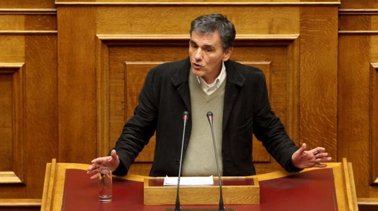 Τσακαλώτος εναντίον Μητσοτάκη: Να μας πει τι ΦΠΑ θέλει στα φάρμακα