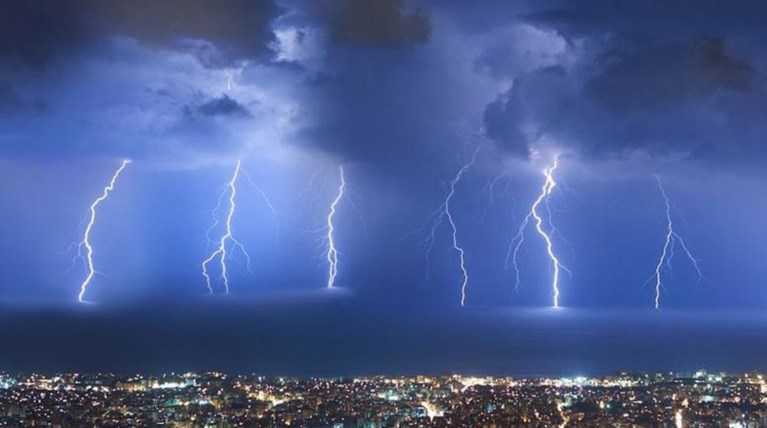 Οι δυο πιο ακραίοι κεραυνοί που κερδίζουν το...ρεκόρ!