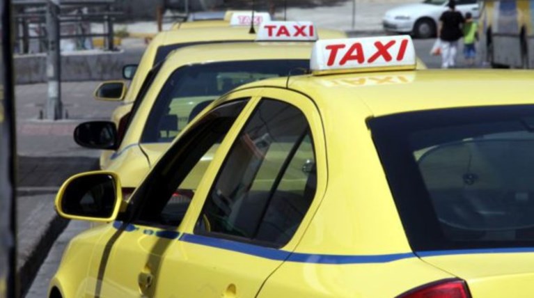 Στο αυτόφωρο οι οδηγοί ταξί που έκαναν... «Τέξας» το Πέραμα