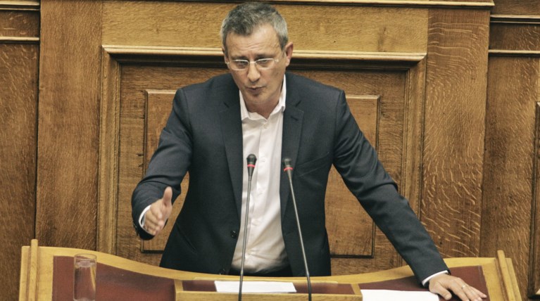 Βέτας ΣΥΡΙΖΑ: Οι υπερθεματιστές να δώσουν τη χρυσή μασέλα της γιαγιάς τους