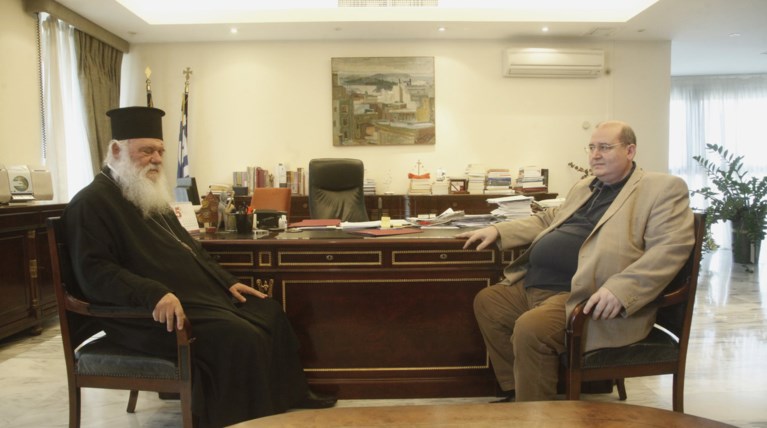 Η «απάντηση» Ιερώνυμου στις βολές Φίλη περί κατοχής και χούντας