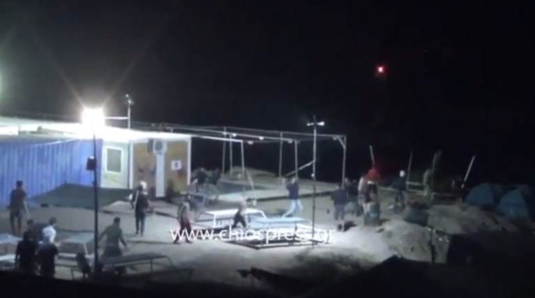 Επεισόδια και πετροπόλεμος με μετανάστες στον καταυλισμό της Σούδας