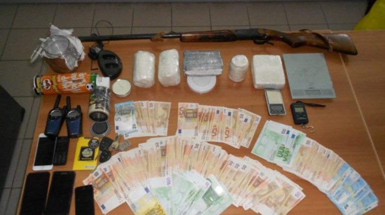 Xλιδή με Rolex και γκουρμέ για τον Κρητικό  Εσκομπάρ