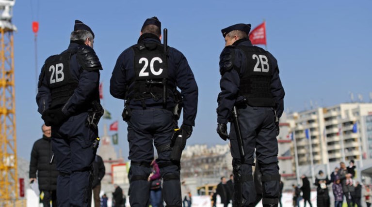 Γαλλία: 70χρονος άνοιξε πυρ έξω από σούπερ-μάρκετ