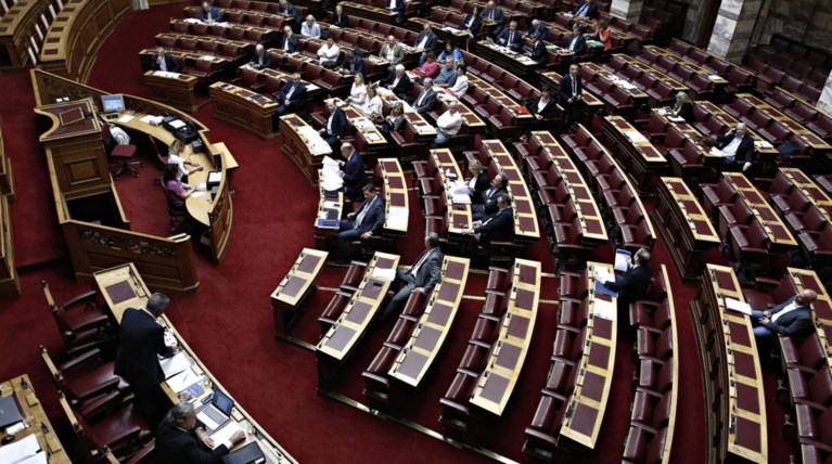 Σφυροκόπημα στη Βουλή για  ΔΕΚΟ,κανάλια & Καλογρίτσα