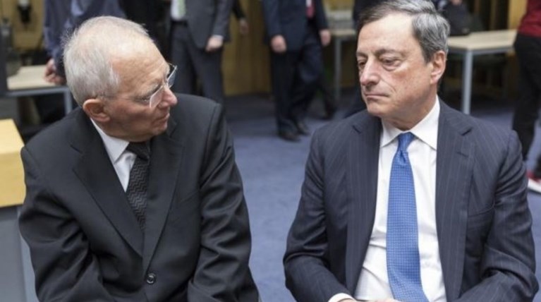 Διασταυρώνουν τα ξίφη Σόιμπλε και Ντράγκι στο Βερολίνο