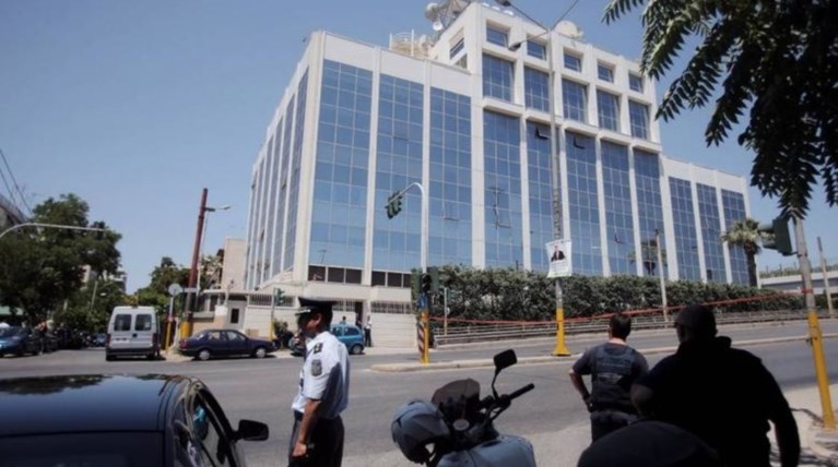 Συνέλαβαν 56χρονο με καραμπίνα και σουγιά έξω από το κτίριο του ΣΚΑΙ
