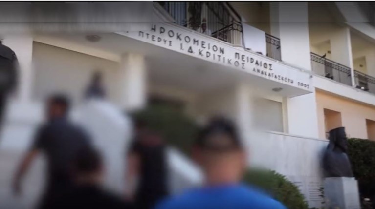 Βίντεο από την κατάληψη του Ρουβίκωνα στο Γηροκομείο