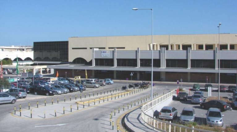 Εκκενώθηκε το αεροδρόμιο της Ρόδου