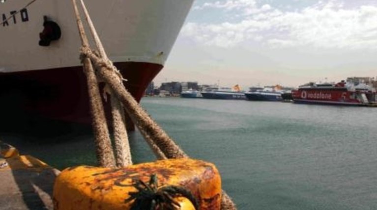 Τραγικός θάνατος οδηγού φορτηγού μέσα σε πλοίο στο λιμάνι της Πάτρας