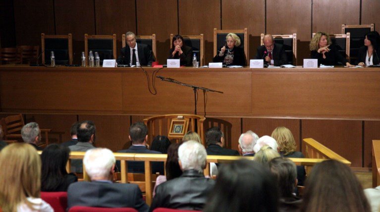 Επιστρέφουν στους δικαστικούς το 25% του φόρου της τελευταίας 5ετίας