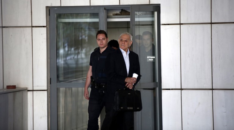 Ο Ακης λέει ότι φταίει ο Γ.Παπανδρέου για τη δίωξη του