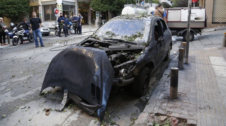 Ποιους «βλέπει» η ΕΛΑΣ πίσω από τη βόμβα στα Εξάρχεια