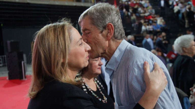 Το άρωμα... ΠΑΣΟΚ στο συνέδριο του ΣΥΡΙΖΑ