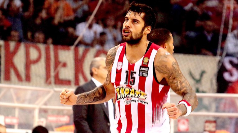 Ο Ολυμπιακός ισοπέδωσε τον Παναθηναϊκό (88-63)