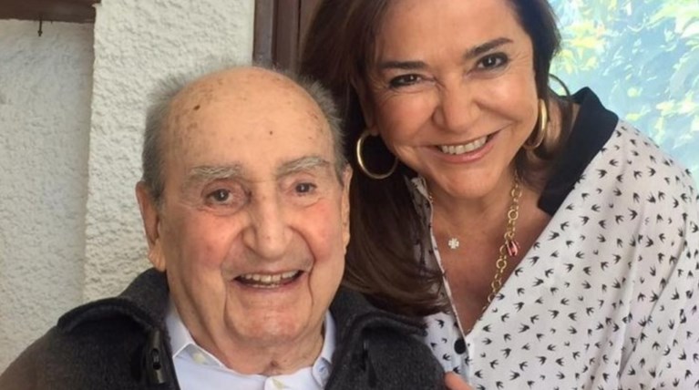 Ο Μητσοτάκης έκλεισε τα 98 & η Ντόρα του εύχεται χρόνια πολλά