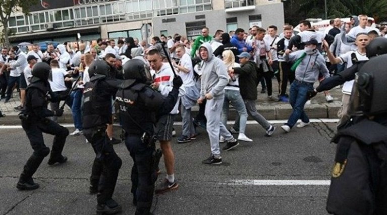 Άγρια επεισόδια στην Ισπανία ανάμεσα σε Πολωνούς και αστυνομία