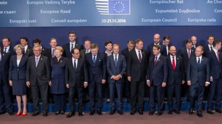 Με κυρώσεις απειλεί η Ε.Ε. τη Συρία και τη Ρωσία για το Χαλέπι