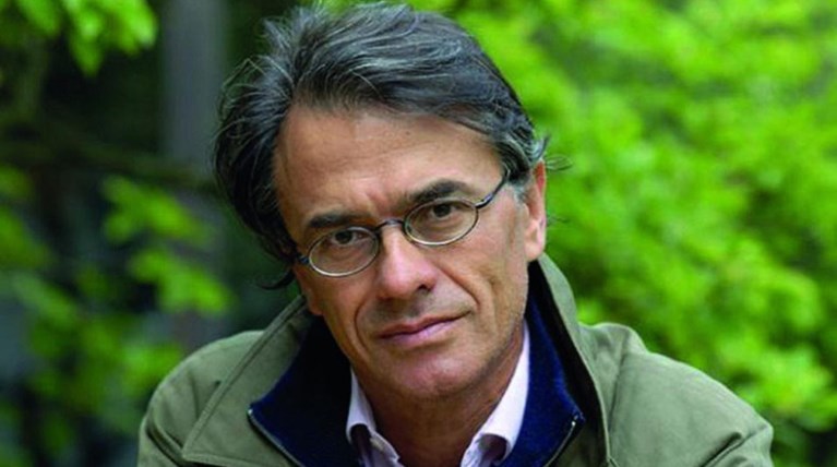 Γιατί πρέπει να διαβάσουμε το νέο βιβλίο του Βλαβιανού; Απαντά ο ίδιος