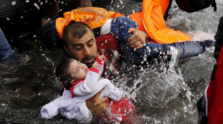Σύρος πρόσφυγας: Δεν αξίζει να πεθάνεις για να φτάσεις στην Ευρώπη