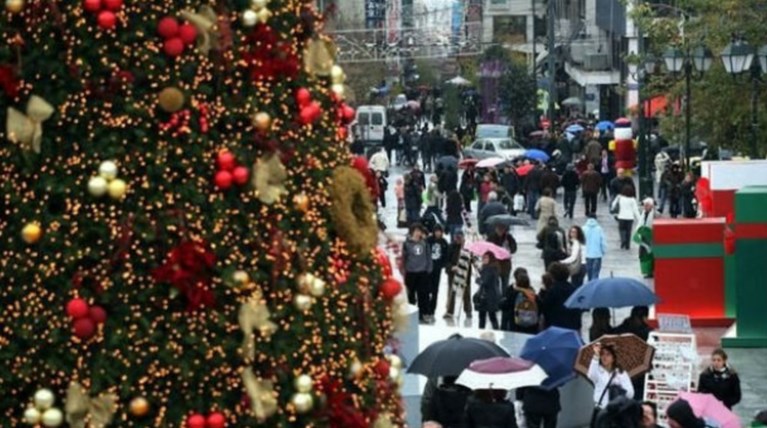 Ξεκινά το εορταστικό ωράριο στα καταστήματα