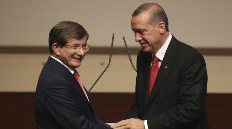 Όχι ένα, αλλά δύο δημοψηφίσματα ετοιμάζει ο «Σουλτάνος»