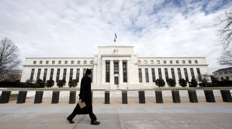 Τι σημαίνει η απόφαση της Fed για την Ελλάδα