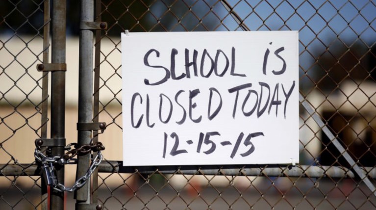 Αυτό είναι το "ακραία ανόητο" email που έκλεισε χθες τα σχολεία στο LA
