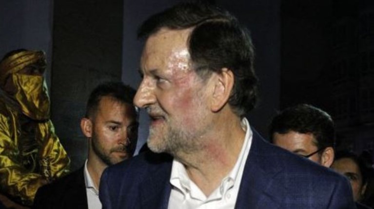 Με εμφανή σημάδια από τη γροθιά στη Σύνοδο ο Ραχόι