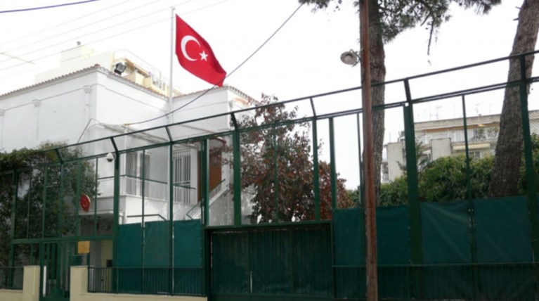 Μολότοφ στο τουρκικό προξενείο στη Θεσσαλονίκη
