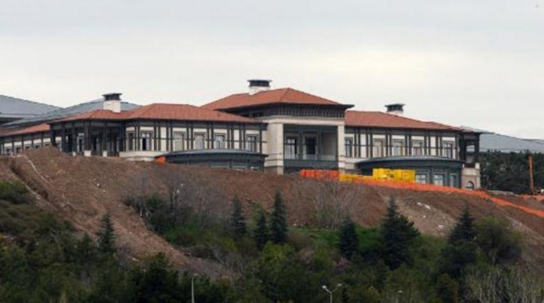 Αυτό είναι το νέο παλάτι του Ερντογάν με 250 δωμάτια!