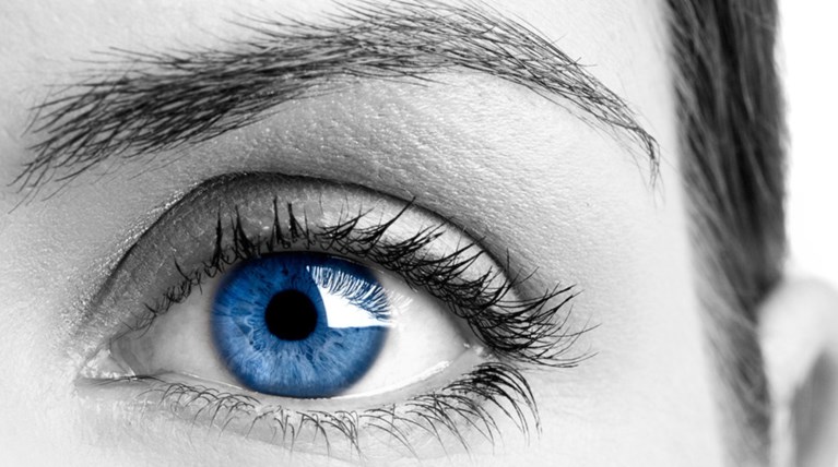 Οι επιστήμονες ανακάλυψαν γιατί οι άνθρωποι έχουν γαλάζια μάτια
