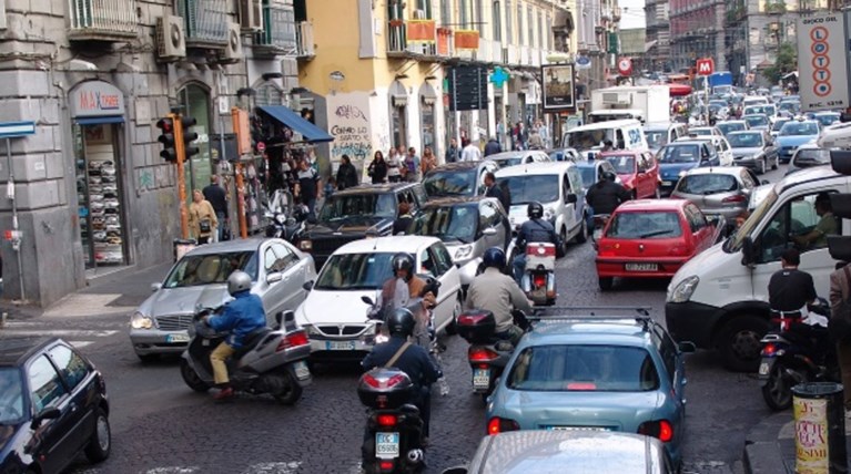 H Ρώμη ανάβει «κόκκινο» στα αυτοκίνητα τις γιορτές